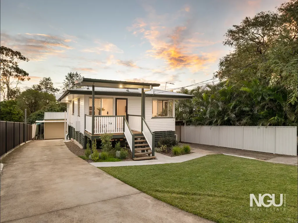 Redbank 3房 经过全面翻新的家庭住宅，拥有通往卓越车棚的独立通道！ Extensively Renovated Family Home with Separate Access to an Exceptional Shed!