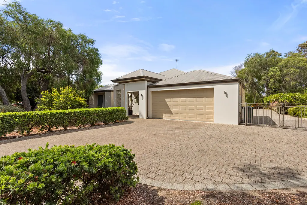 7 Cambridge Boulevard, Abbey, WA 6280