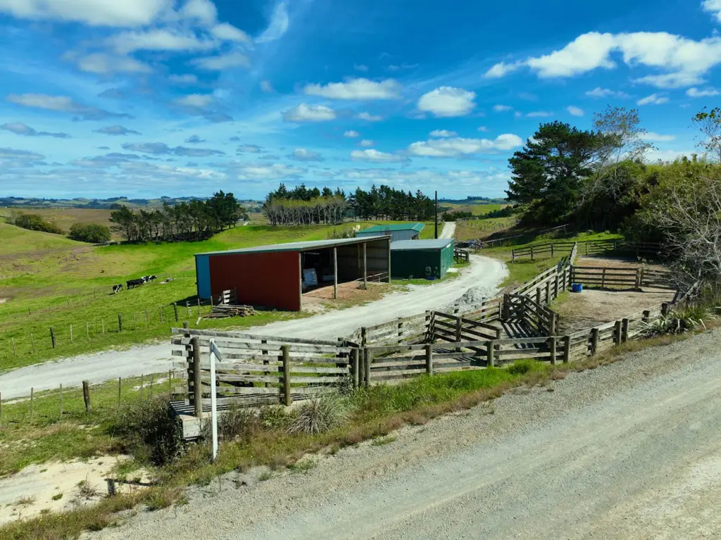 Kaiwaka  Numerous Opportunities - Waiatahau
