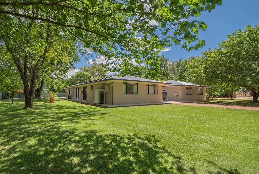 Parkes 6 Slaapkamer Peaceful Acreage Living at its Finest