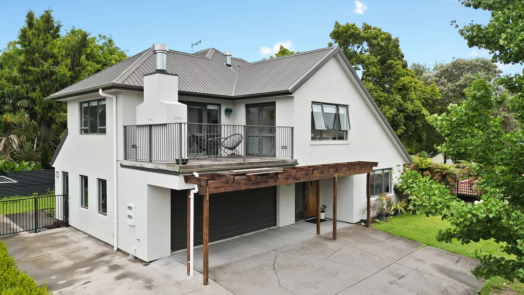 Cambridge 4 Slaapkamer Private, Spacious & Seriously For Sale!
