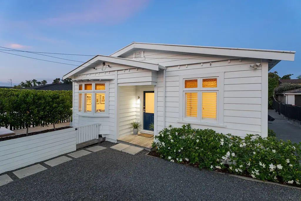 43 Kiwi Road, Point Chevalier, Auckland City, Auckland