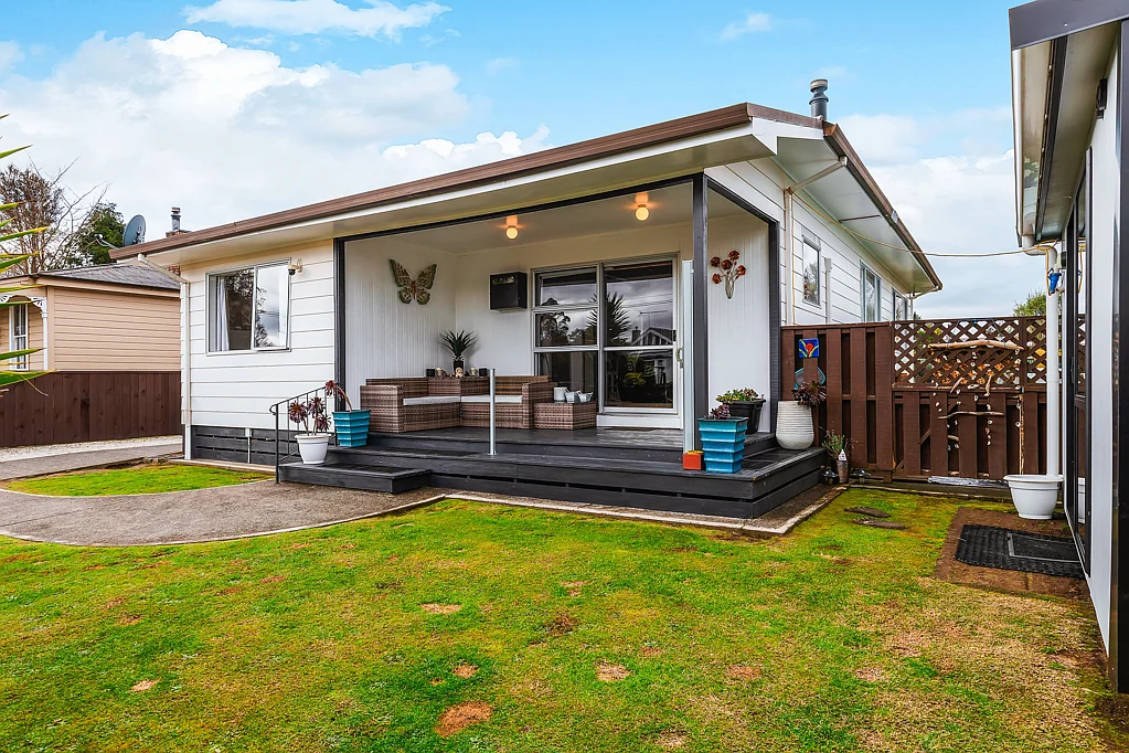 Taumarunui 3房  Stylish, central and move-in ready