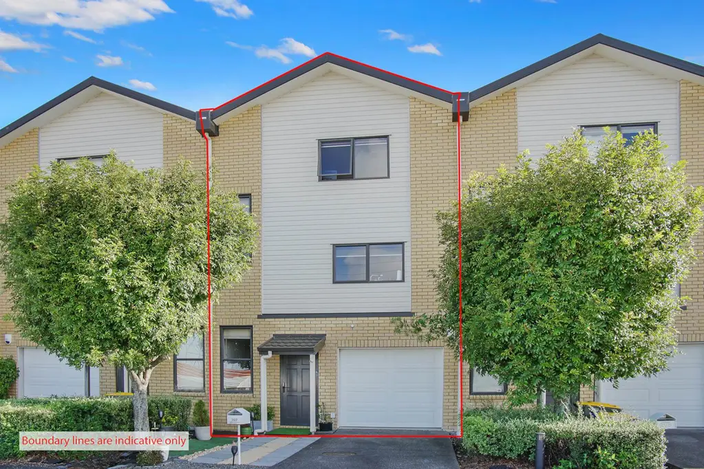 Te Atatu South 3 Bedroom Captivating Home in a Prime Coastal Setting