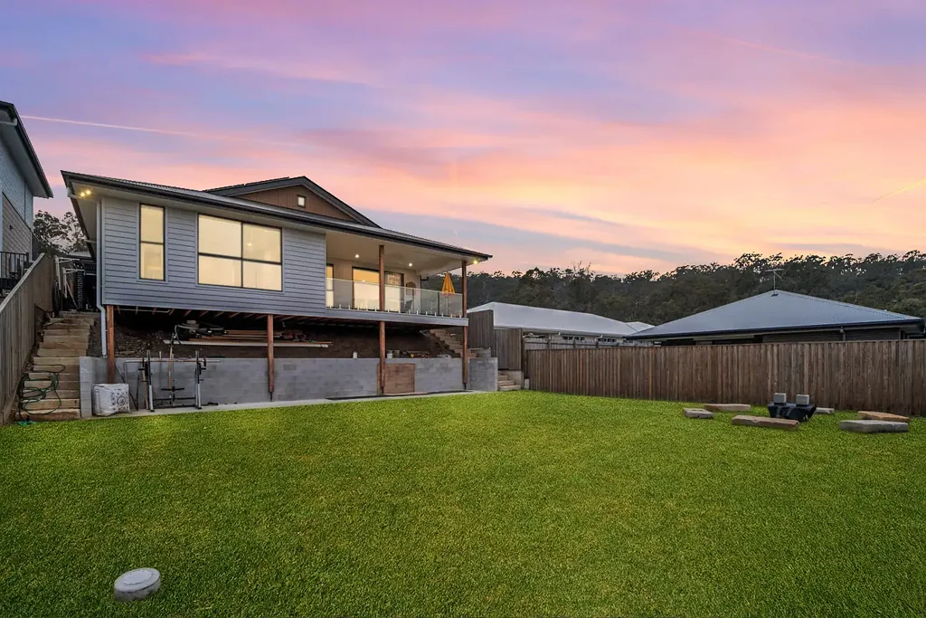 LUXURY LIVING WITH A BUSHLAND BACKDROP