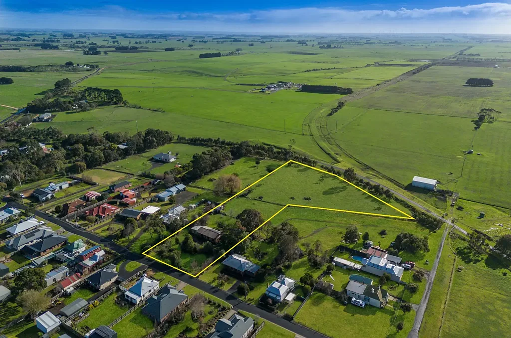 10 Irvings Lane, Koroit, VIC 3282