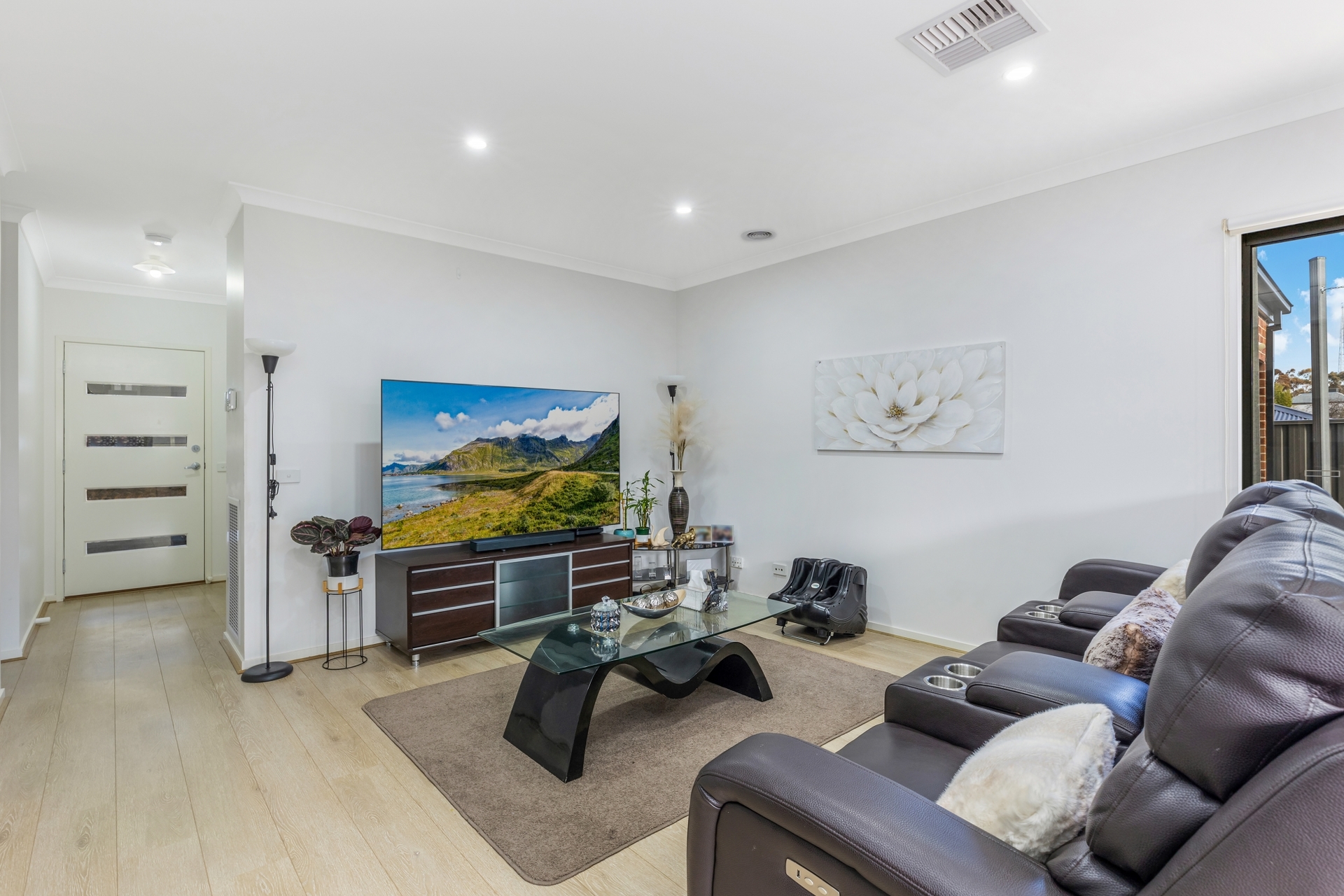 27 PALLETT ST, GOLDEN SQUARE VIC 3555, 0 habitaciones, 0 baños, Townhouse