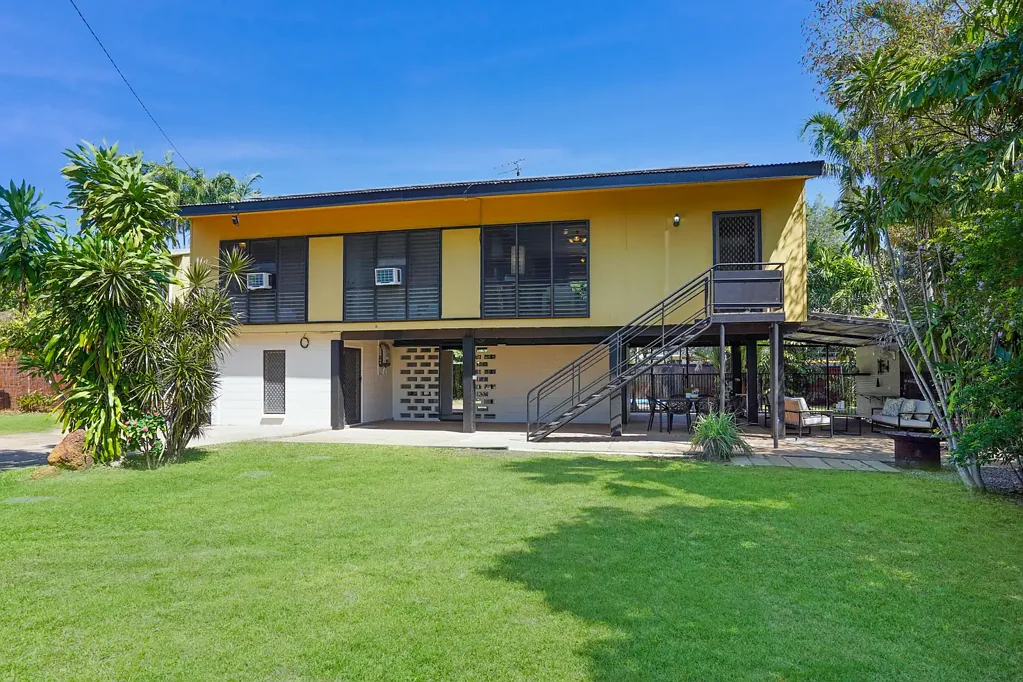 Alawa 4房  Quintessential elevated home in a fantastic location!