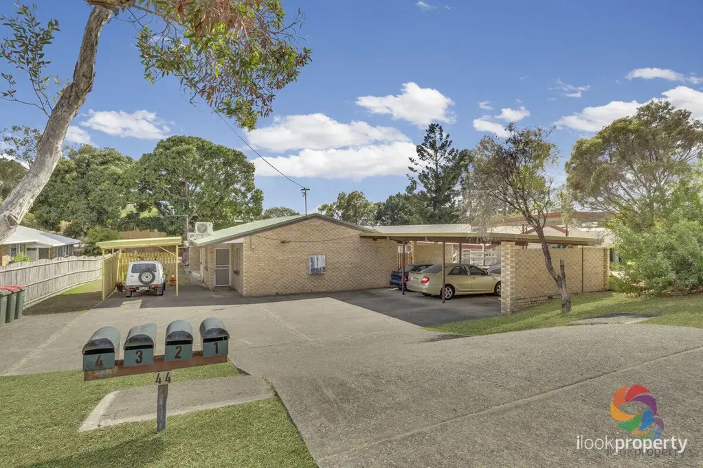 South Gladstone 2ਬੈੱਡਰੂਮ 2 BED UNIT WITH NEW BATHROOM AND NO BC FEES
