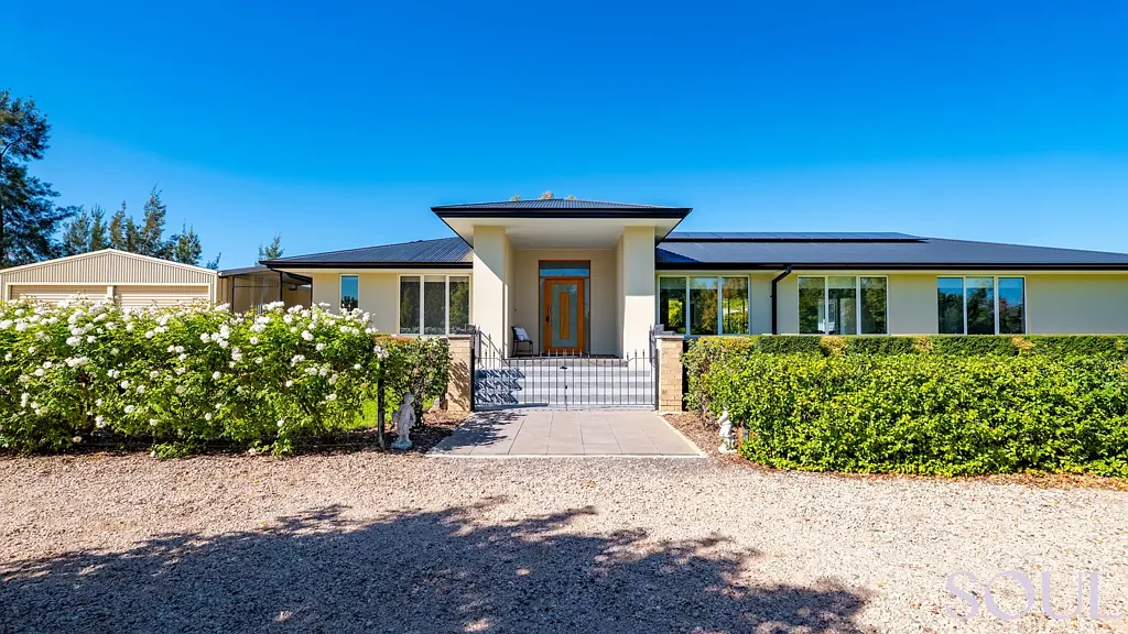 13 Mancini Drive, Lake Wyangan, NSW 2680