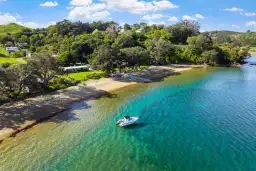 806 Takatu Road, Tawharanui Peninsula