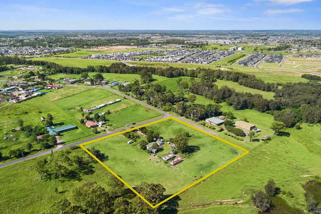 Schofields 2 Bedroom Connecting Commercial and Residential Frontiers