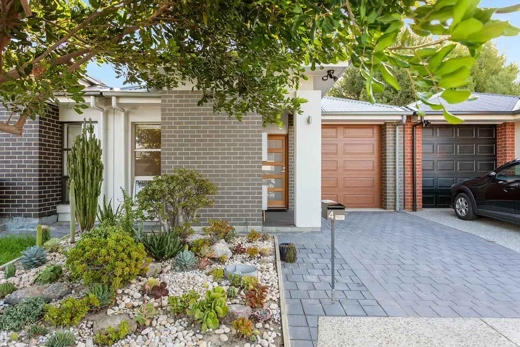 Largs North 2房  Coastal Comfort Meets Contemporary Living