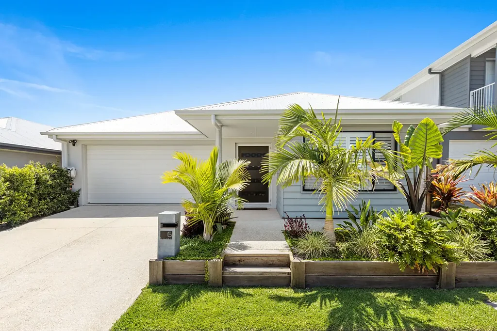 Modern Family Home in the Heart of Nirimba!