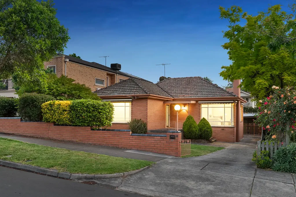 A Stylish and Sun-filled Step into the Balwyn High Zone