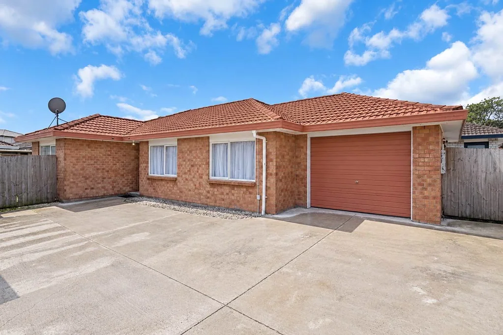 Clendon Park 3Kwarto Lucky Last Brick & Tile – Don’t Miss Out!!