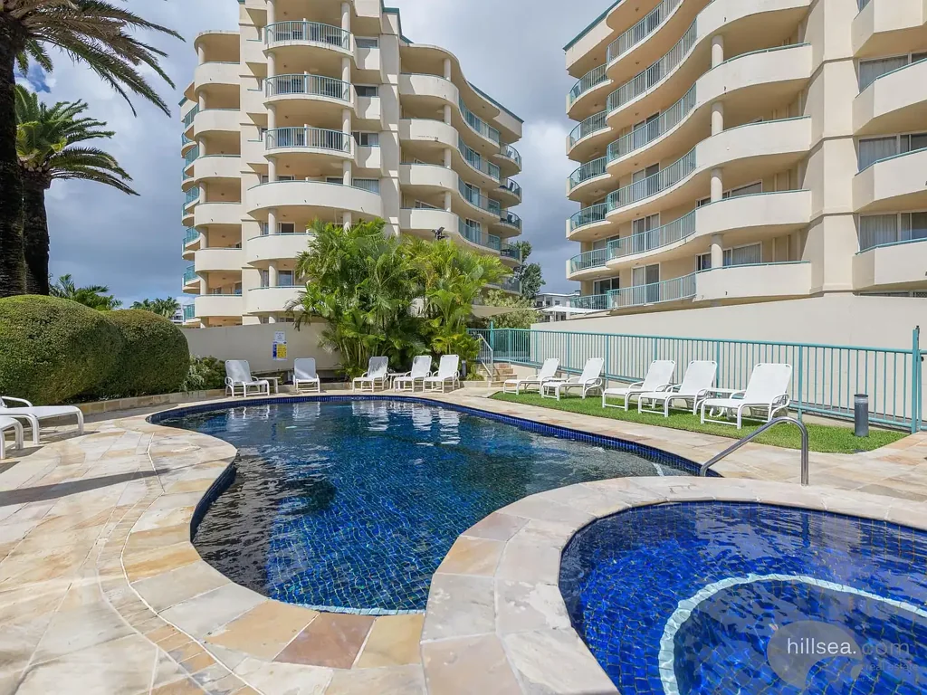 Biggera Waters 1कमरा SPACIOUS APARTMENT 50 METRES TO BEACH AND CAFES