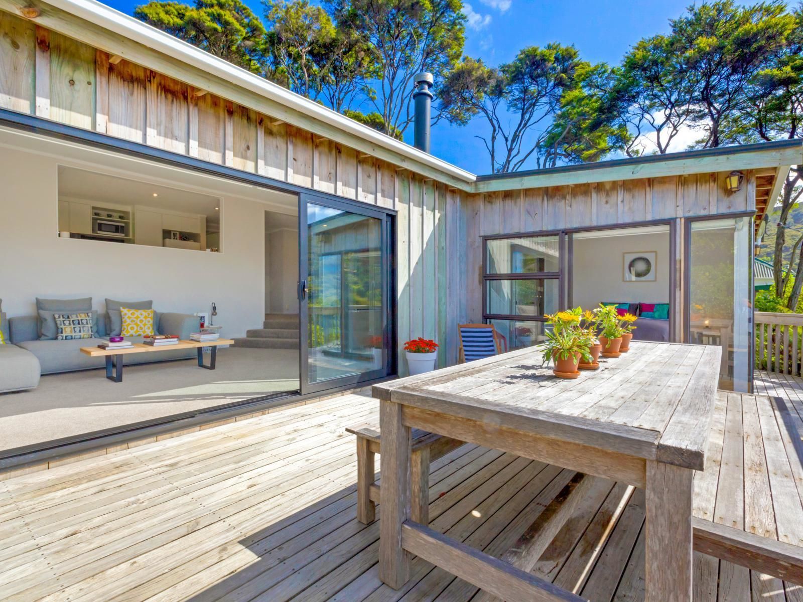 16 Wairua Road, Omiha, Auckland, 3 chambres, 0 salles de bain