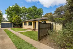 106 Cowper Street, Dickson