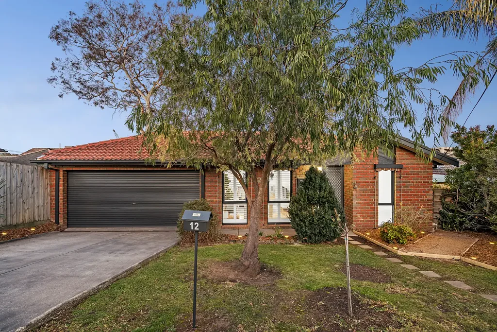 12 Falcon Road, Macleod, VIC 3085