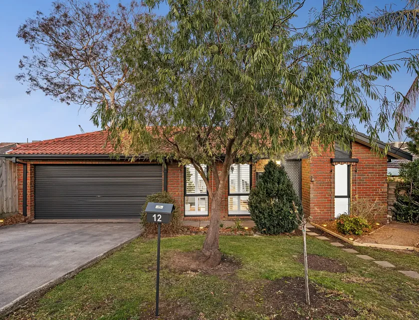 12 Falcon Road, Macleod, VIC 3085, 3房, 2浴, 独立屋