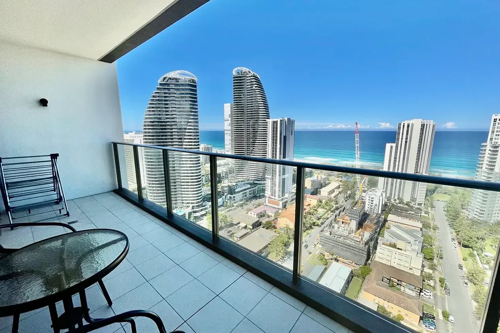Broadbeach 2ਬੈੱਡਰੂਮ Wow! 29th floor Ocean facing apartment.