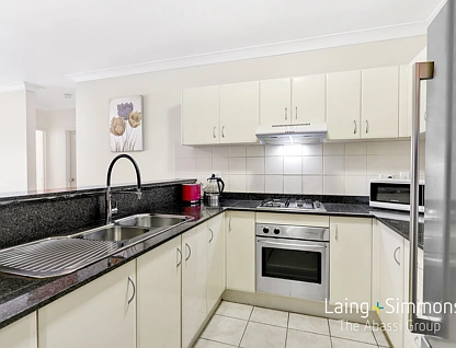 17/8-12 Alexandra Avenue, Westmead, Parramatta (Northwest suburbs), 2 રૂમ, 1 બાથરૂમ, House