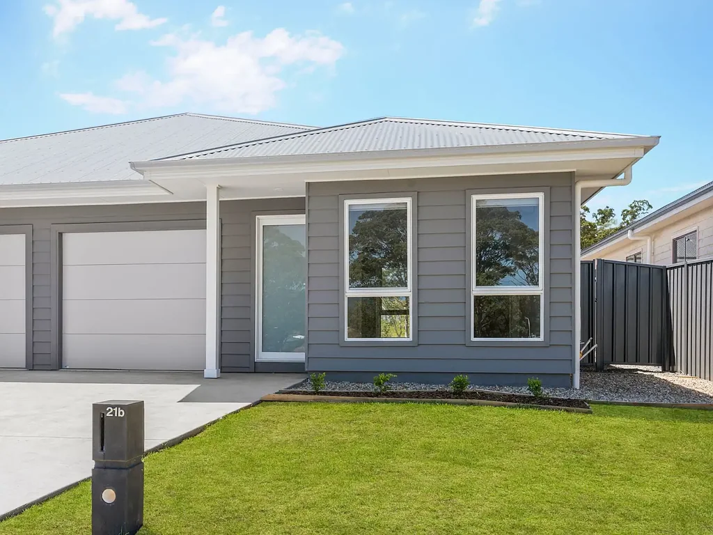 21 Myrtle Drive, Badagarang, NSW 2540