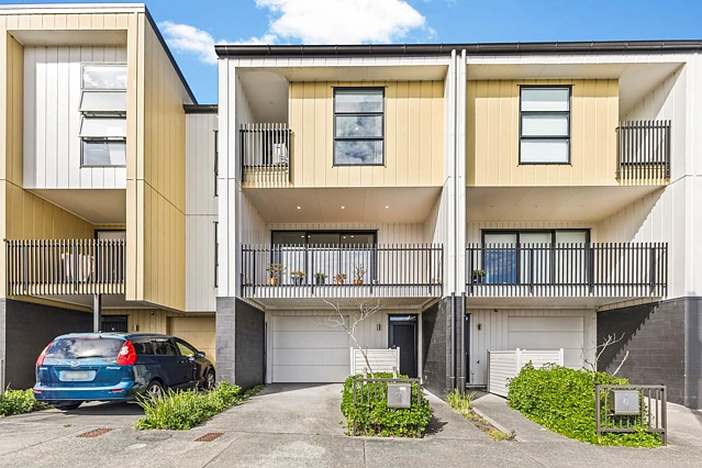 43 Bonnette Road, Flat Bush, Manukau City