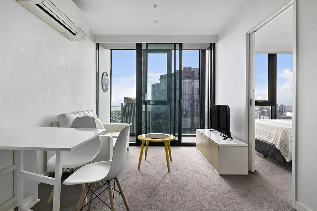 Southbank 2ห้องนอน Modern 1-Bedroom Apartment with Parking & North-West Balcony in Southbank