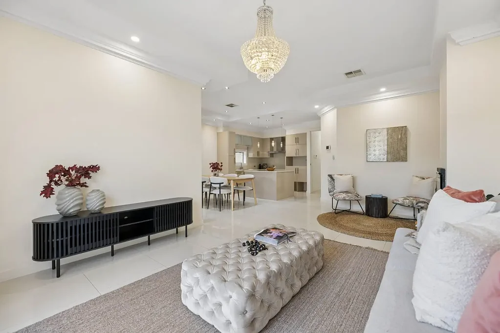 Tranmere 3房  Beautifully Built with Multiple Living Rooms - A Rare Level of Quality