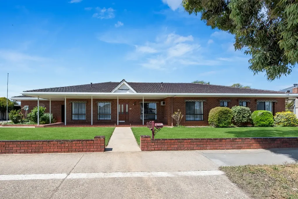 Epsom 4ਬੈੱਡਰੂਮ Expansive Family Living with Exceptional Shedding and Space