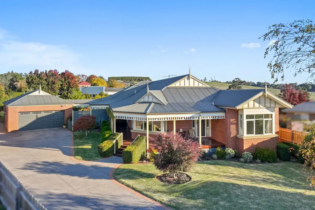 10 Arthurs Drive, Warragul, VIC 3820