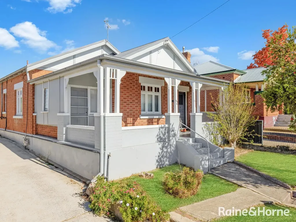 Bathurst 2房  CHARMING RENOVATED COTTAGE IN A CENTRAL LOCATION
