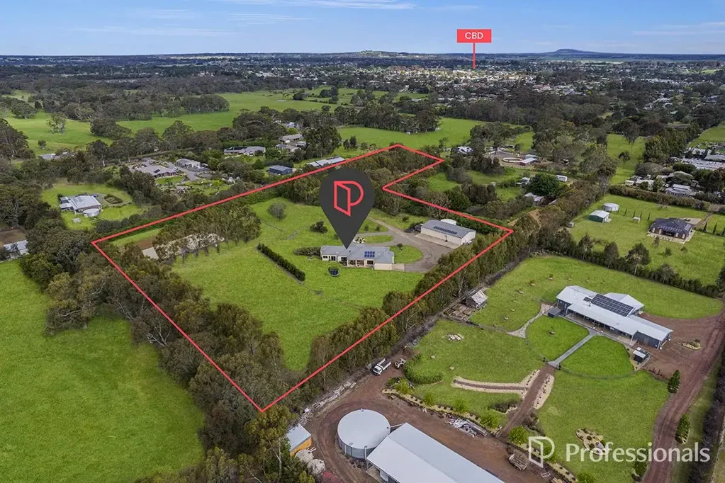 Hamilton 4房  SPACE, STYLE & ACREAGE ALL IN ONE