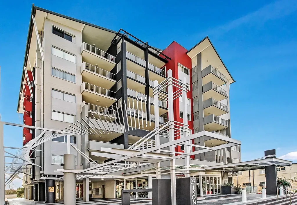 Indooroopilly 2chambre Valuable Investment or Ideal First Home in the Heart of Indooroopilly!