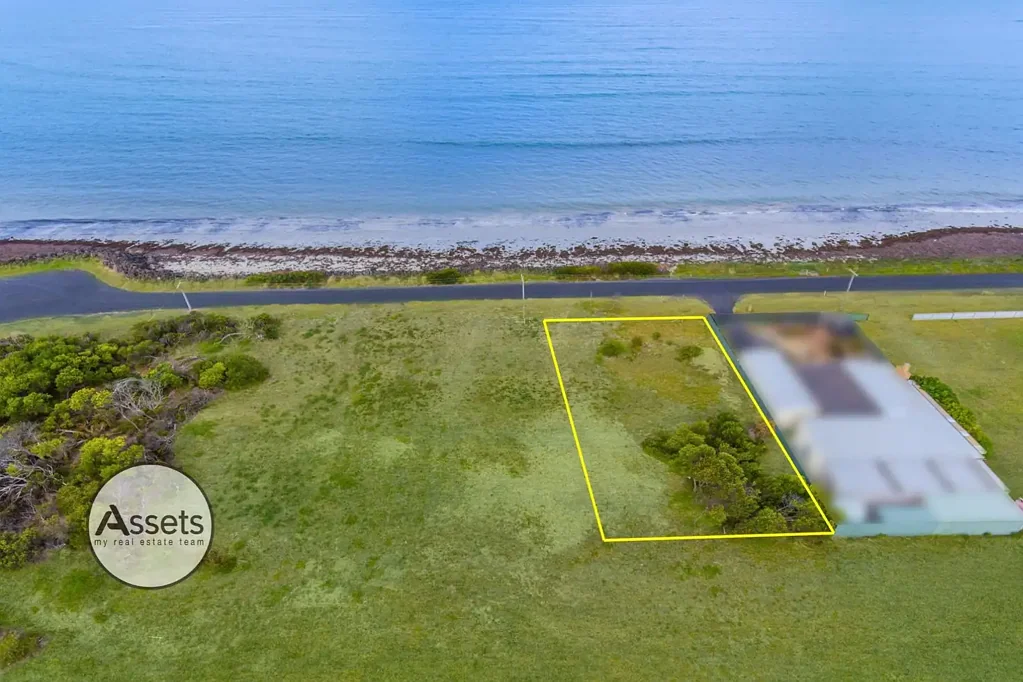 Allestree Secluded Beach Block