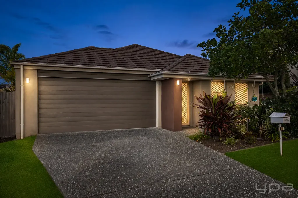 Pimpama 4Habitaciones Fine family living with all the bells and whistles!