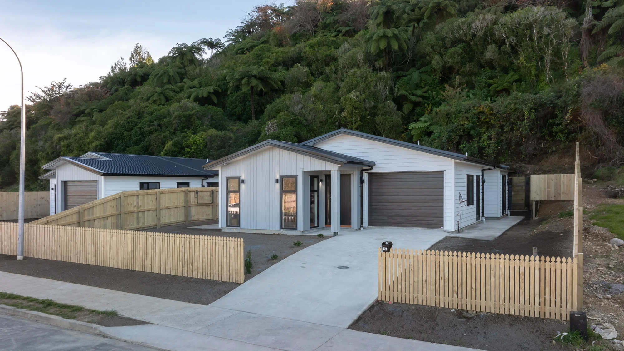 Totara Park 4房  Two Master Ensuites, One Beautiful Family Home.