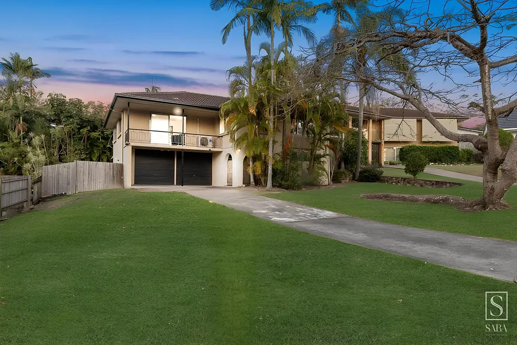 Jindalee 4Moenga Spacious Family Entertainer – A Home of Distinction!
