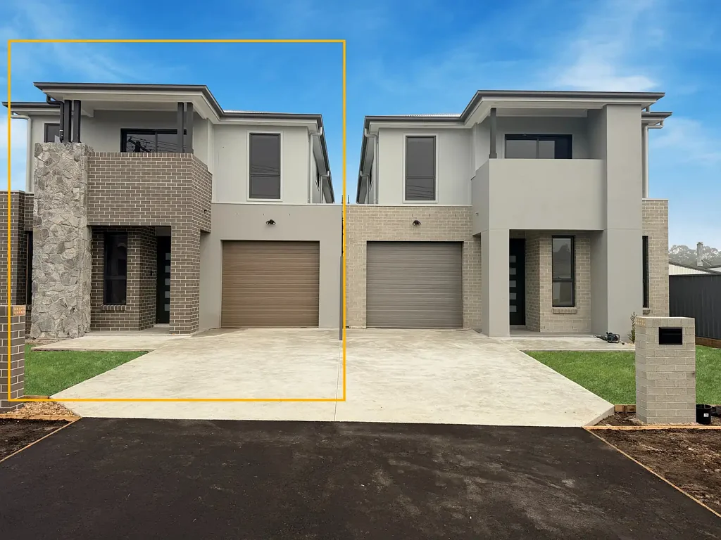BRAND NEW LUXURY DOUBLE-STOREY RESIDENCE