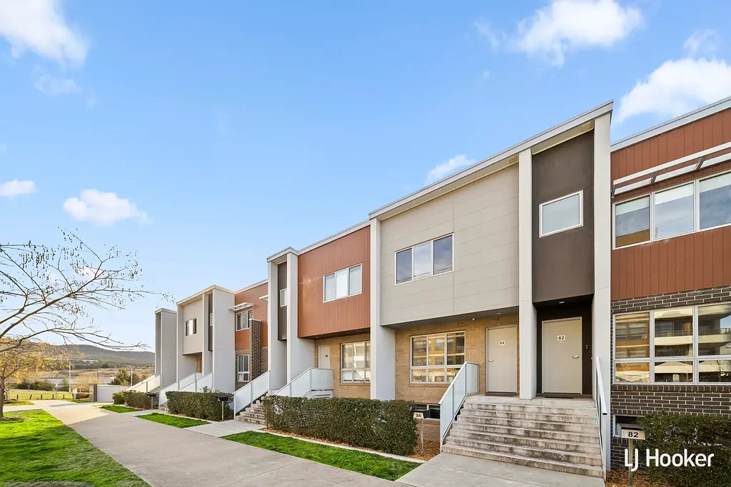Spacious 4-Bedroom Townhouse in the Heart of Molonglo Valley