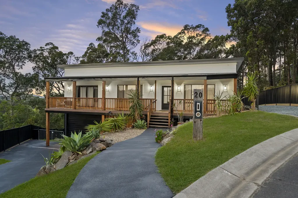Malua Bay 4房  Coastal Luxury Home in Malua Bay