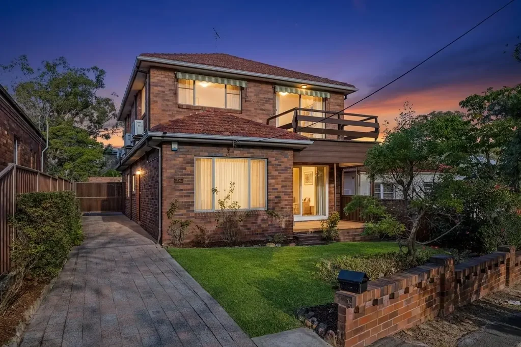 Pagewood 4Habitaciones Generous Family Living – First Time Offered in 61 Years