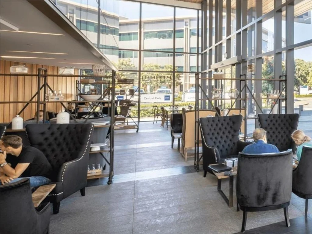 Ellerslie Premium Central Park Office | Flexible Floors