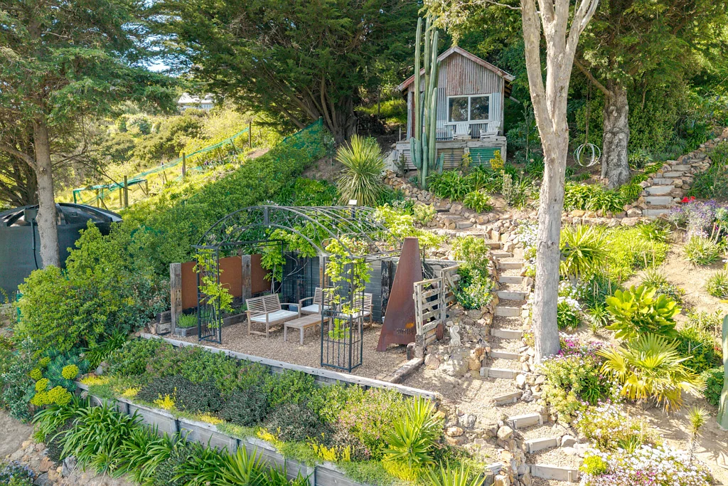 Charteris Bay Think outside the square