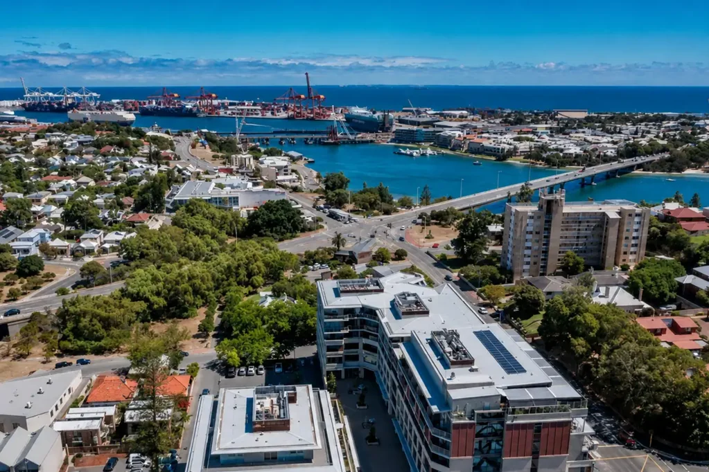 East Fremantle 3બેડરૂમ STUNNING RIVER AND OCEAN VIEWS