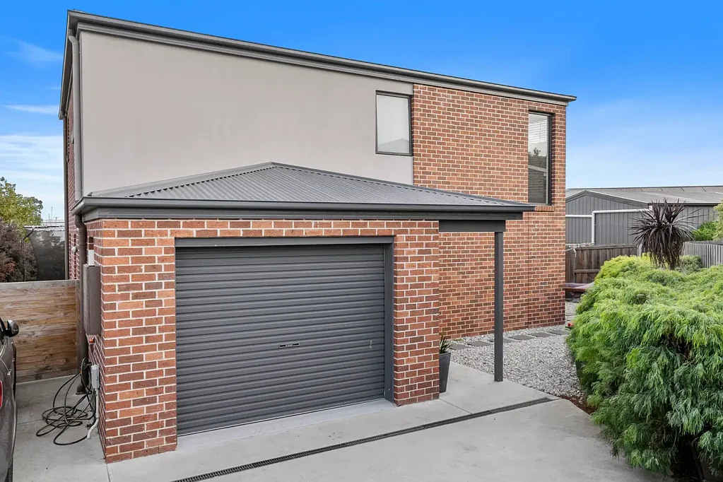 Sorell 3 Bedroom Modern Comfort and Convenience