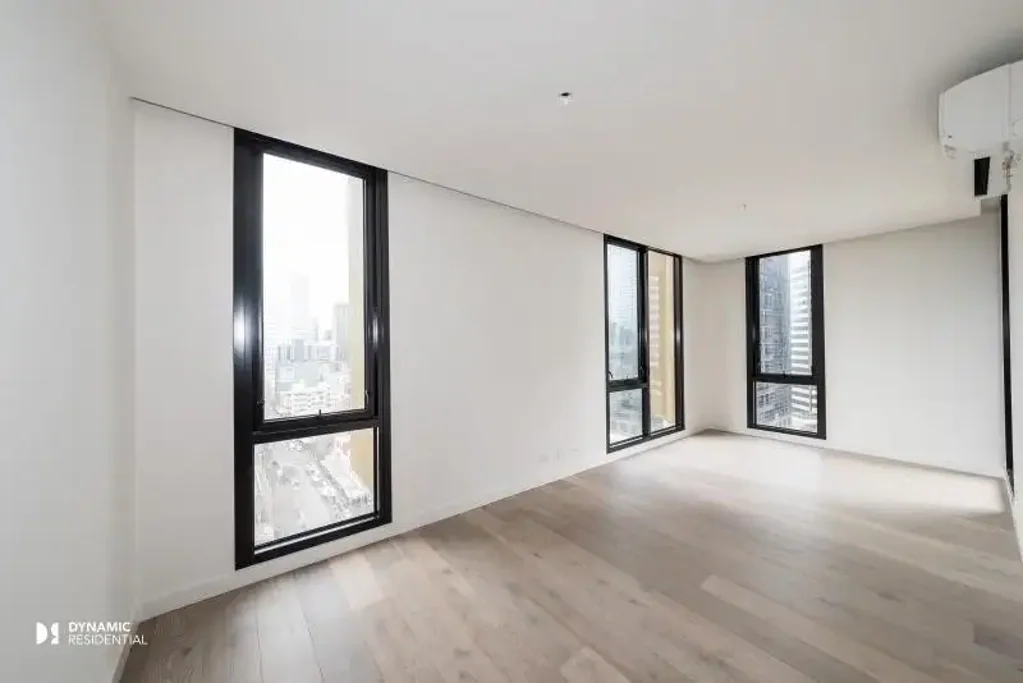 Cozy Living in Heart of CBD