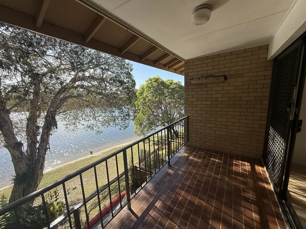North-Facing Waterfront Unit for Rent - Burleigh Waters